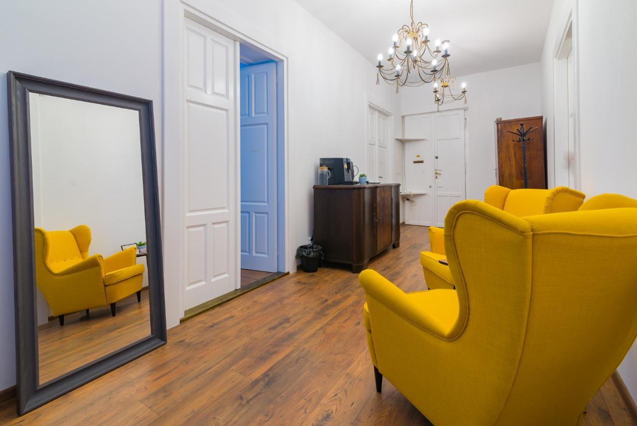 Oak Tree Old Town Apartments — Photos 3